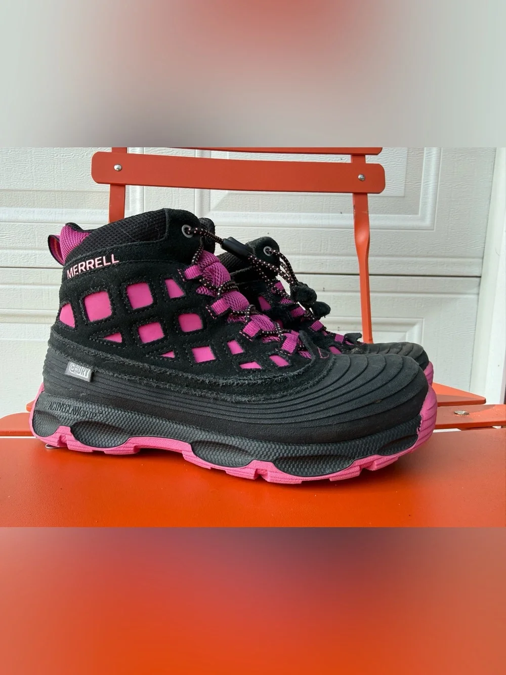 Merrell Thermo Shiver 2.0 Waterproof Hiking Boots Size: 2.5